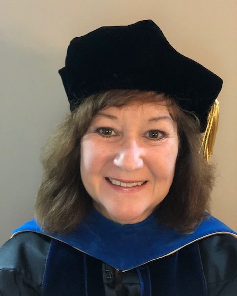 Deborah Givens, PT, DPT，博士
